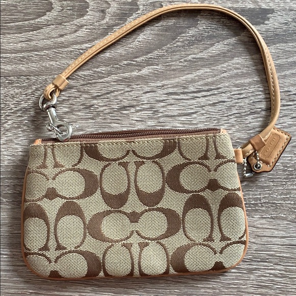 Coach wristlet - mini purse - Picture 2 of 6